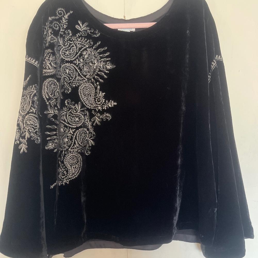 Women’s velvet Sundance Top
